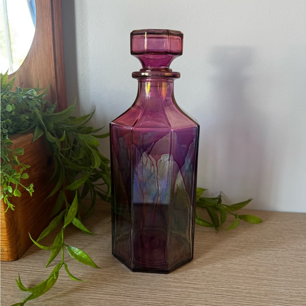 Deco Art Designs Purple and pink Glass Decanter